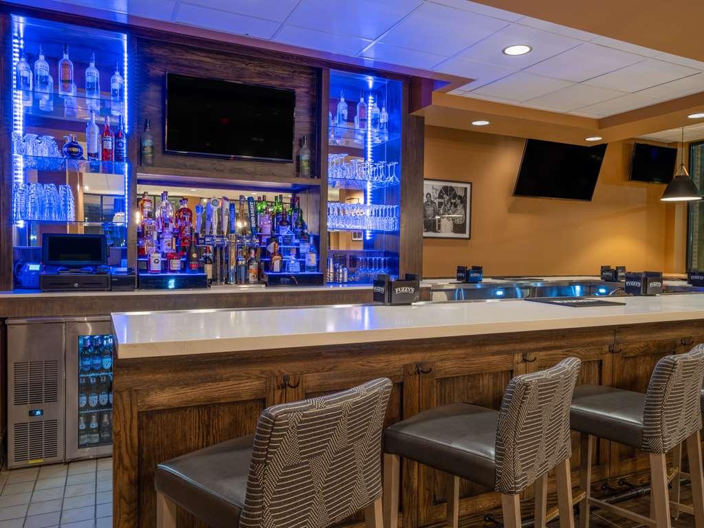 Hilton Garden Inn Jeffersonville Louisville North Ресторан фото